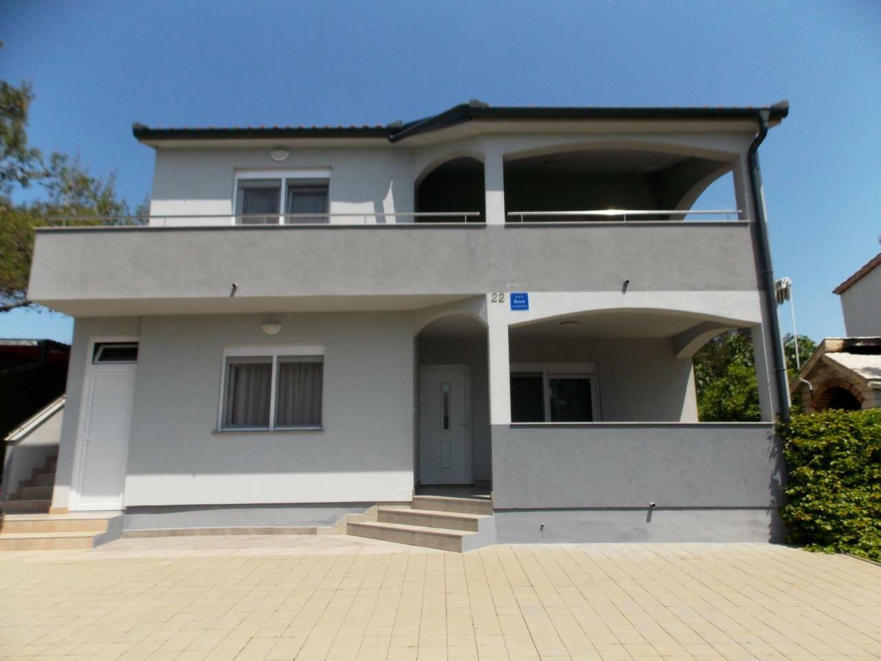 Apartment Vir Exteriör bild
